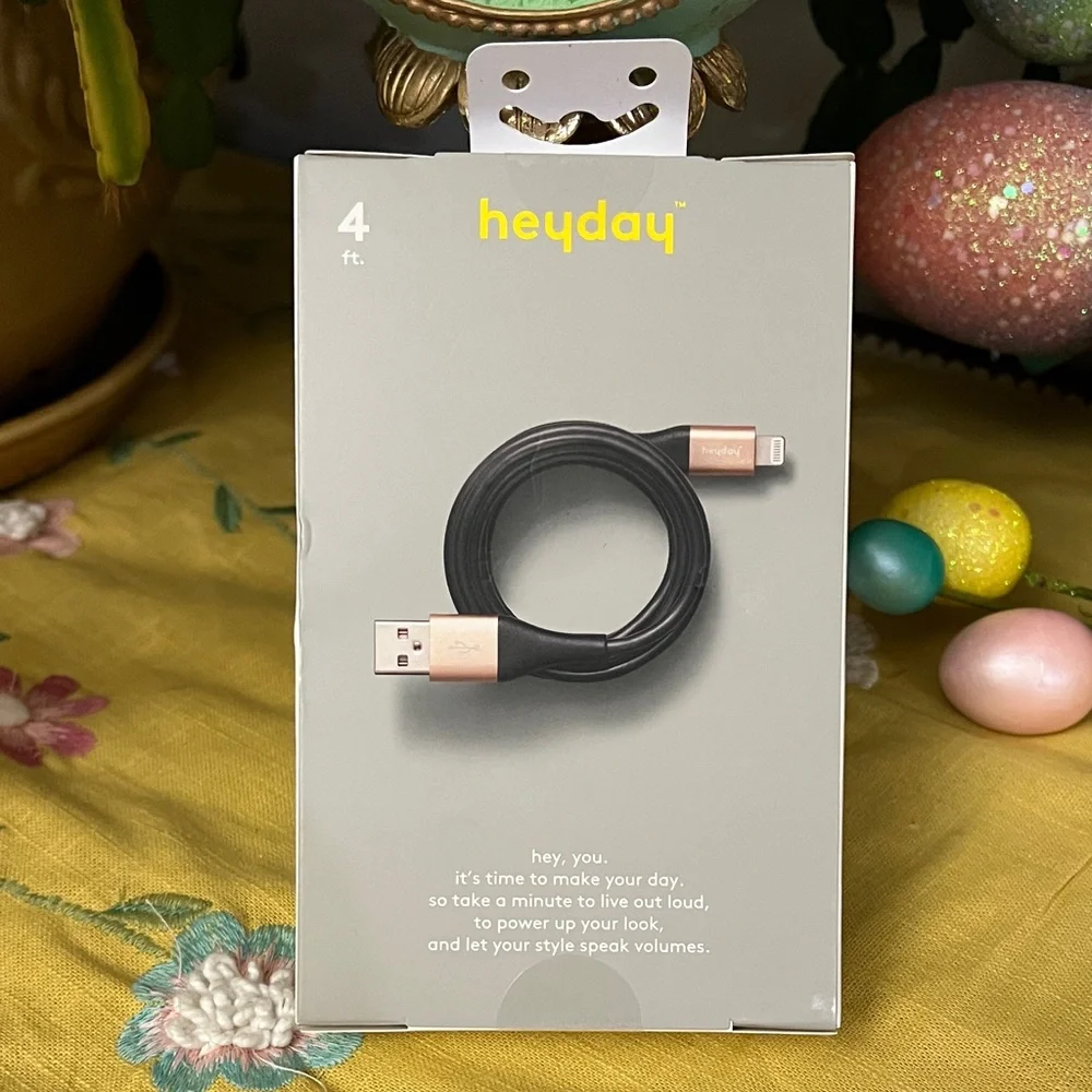 heyday Lightning to USB-A Charging Cable in Rose Gold and Black